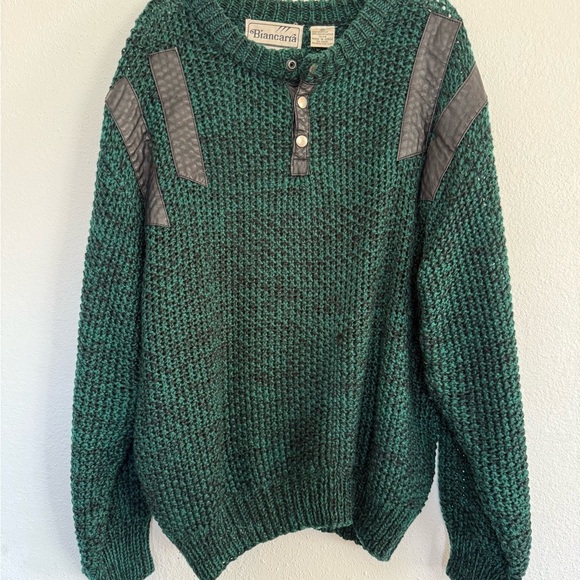 Biancarra Women's Green Sweater - Picture 2 of 7
